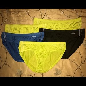 5 pair of Evolve mesh briefs